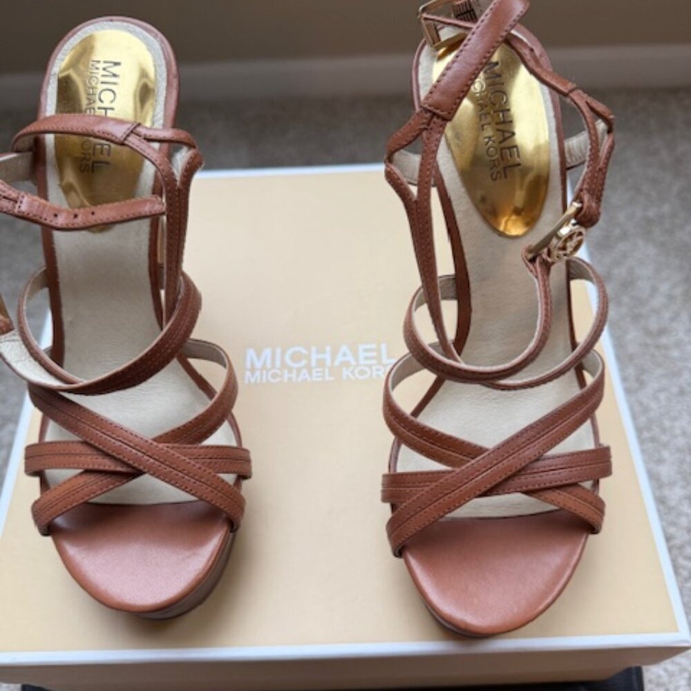 Like New Michael Kors Cicely Platform Shoe Size 6.5 Color Luggage - Picture 2 of 9
